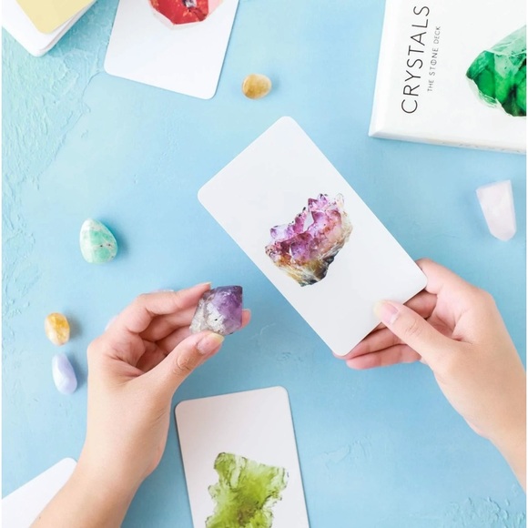 Crystals: The Stone Deck | 78 Pocket-Size Crystal Tarot Cards | Brand New - Picture 2 of 3